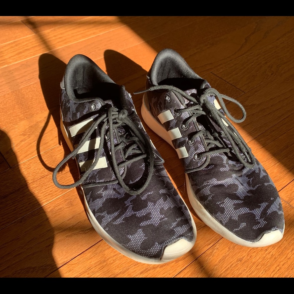 Adidas women’s tennis shoes